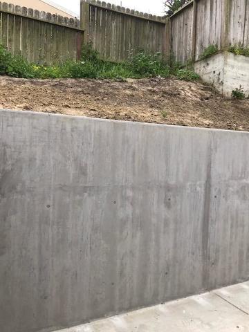 5e596fd509612_lee-wall-1