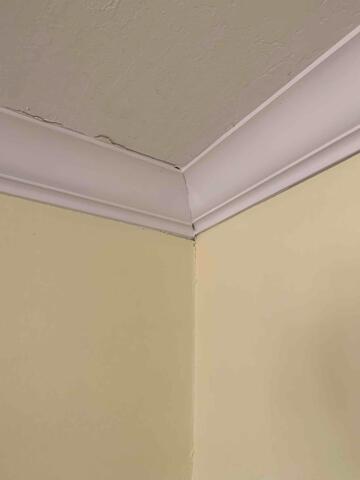 67250e41b35f1_crack-2