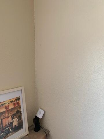 672a5a48536e1_interior-crack-2